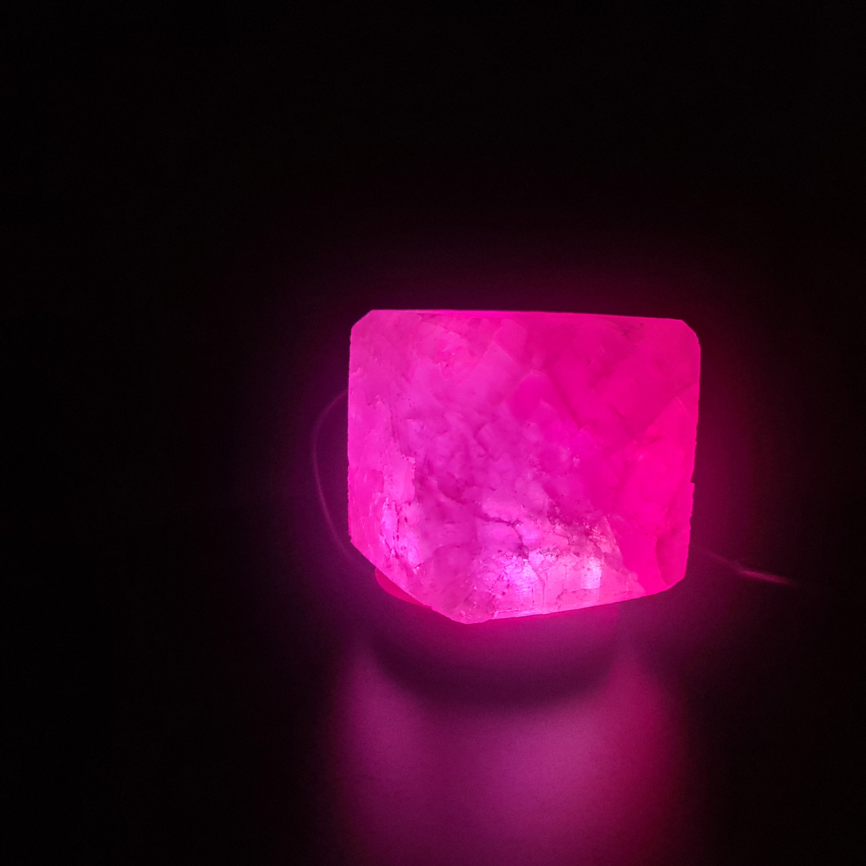 Himalayan Salt Colour Changing USB Lamp - Cube