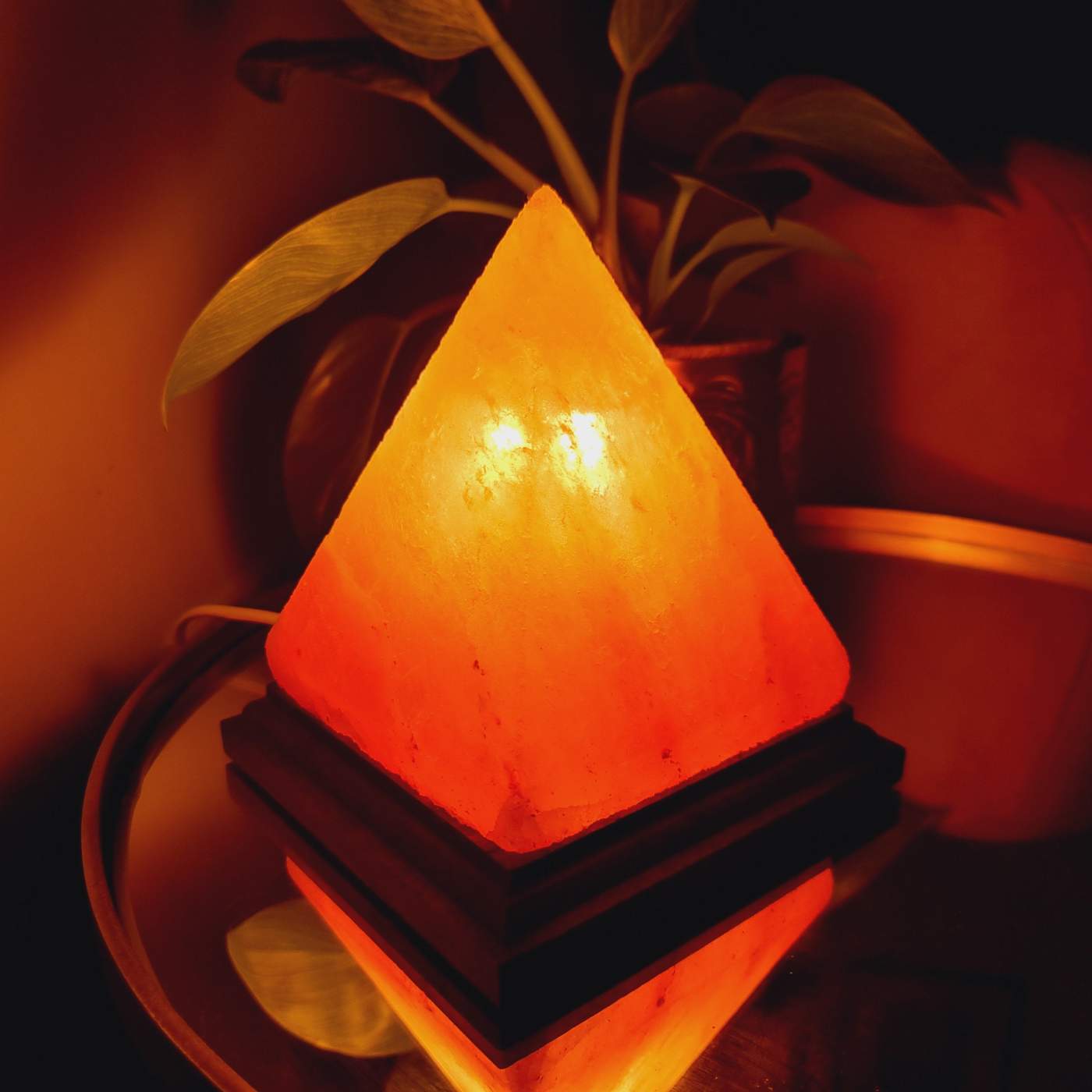 Himalayan Salt lamp - Pyramid shape