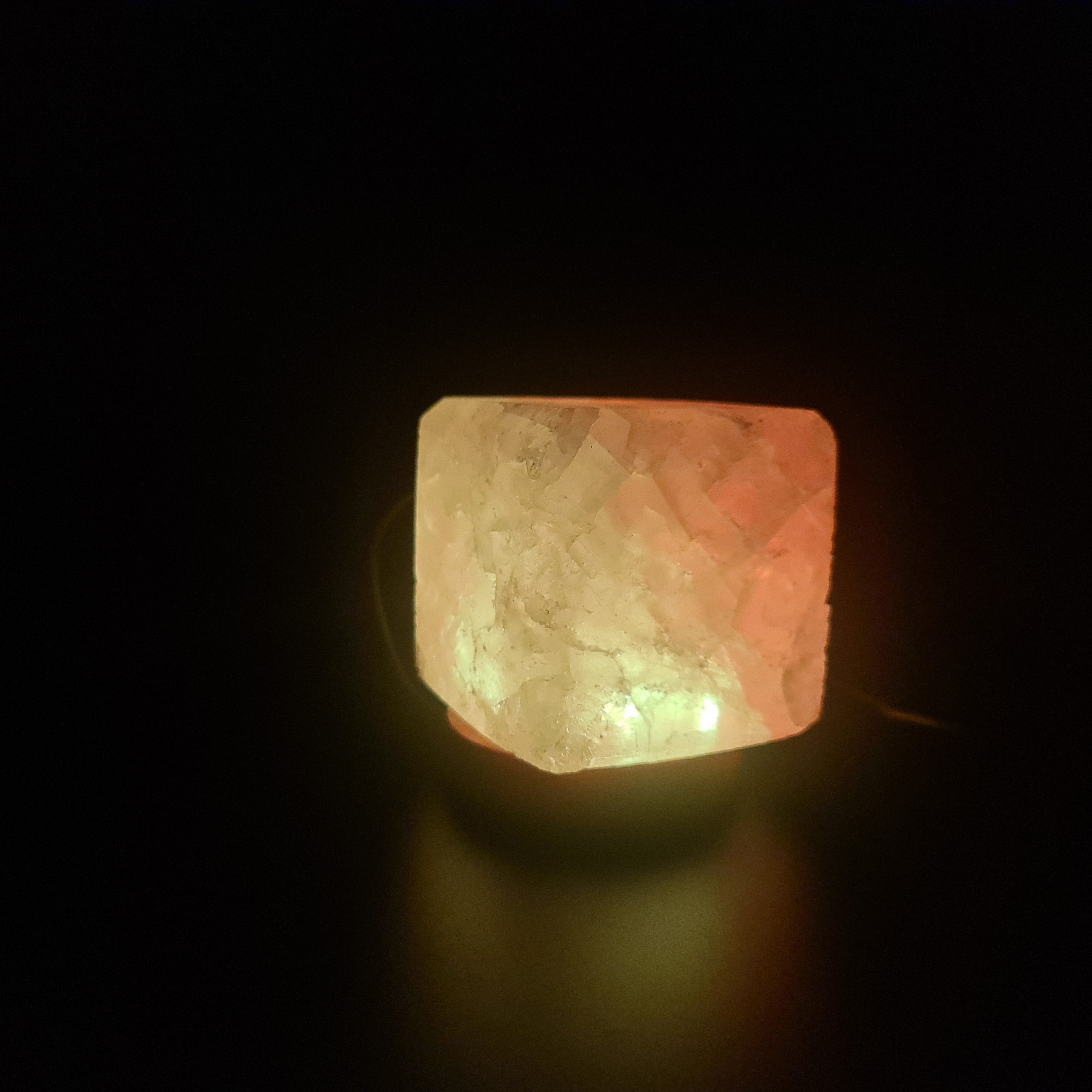 Himalayan Salt Colour Changing USB Lamp - Cube