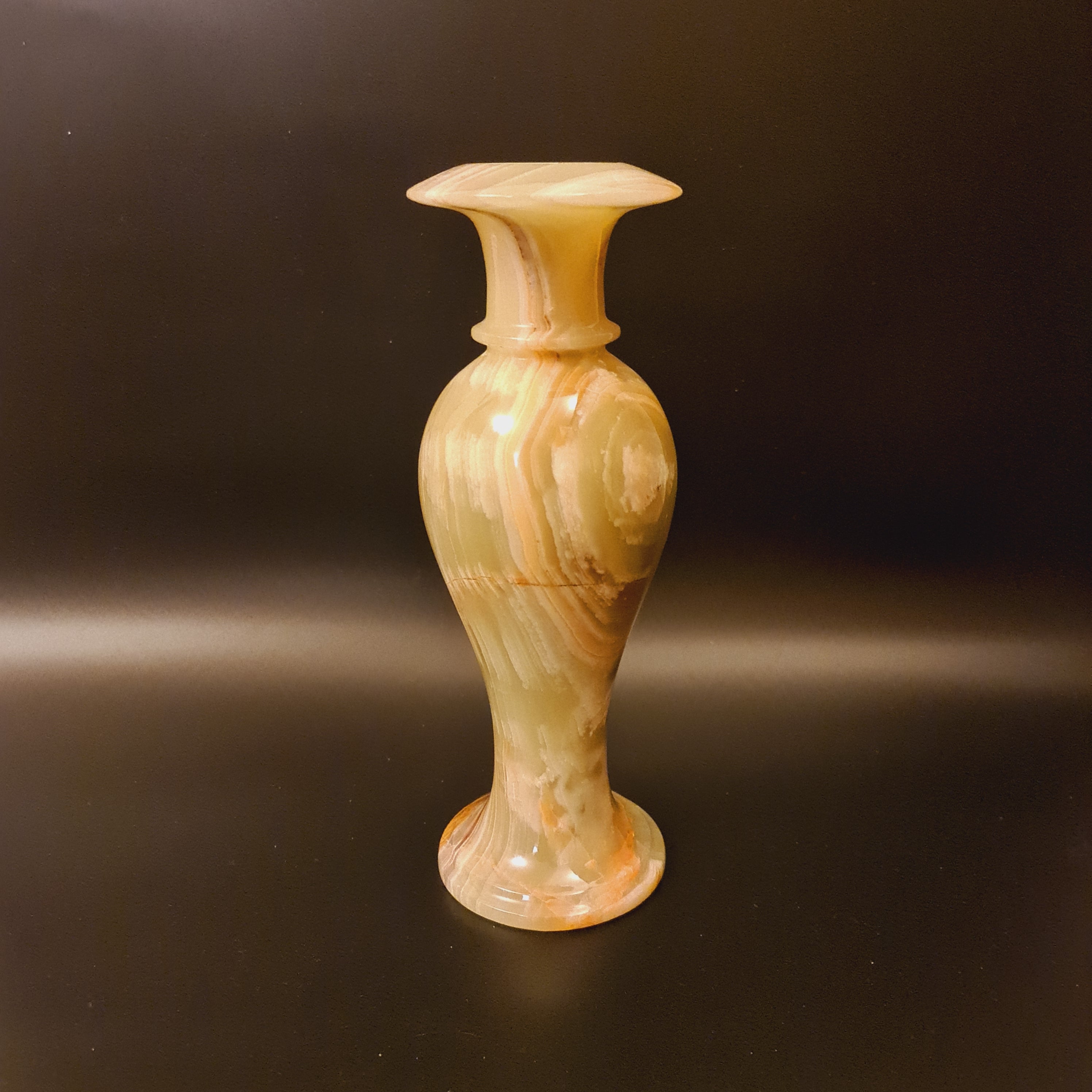Vase à bourgeons vintage en onyx - En vente sur France Vase à bourgeons vintage en onyx - En vente sur France