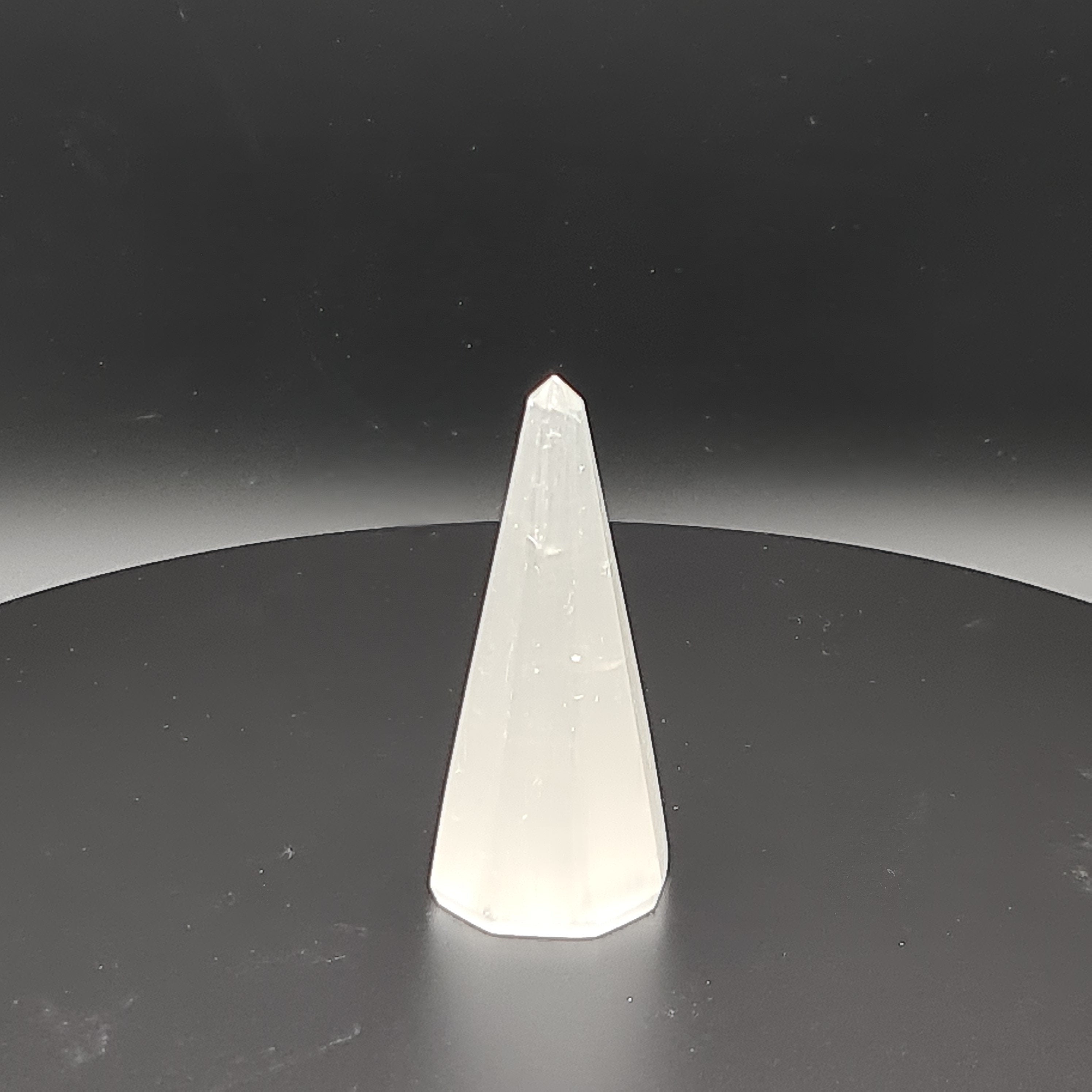 Selenite display crystal - Octagon pillar